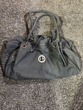 Baggallini Like New Gray Nylon Shoulder Bag Turn-Lock Studs